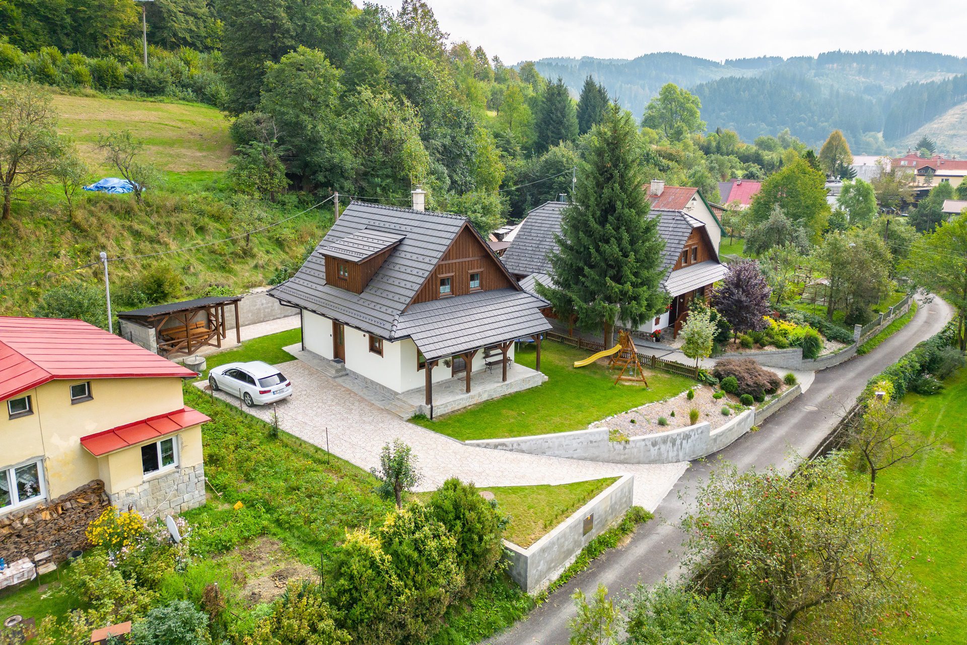 OKOLÍ DRON 3 Dům Bludov